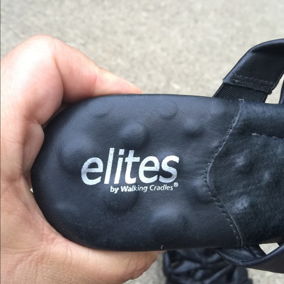 Elites by Walking Cradles Black Sandals 8.5M - Picture 4 of 5